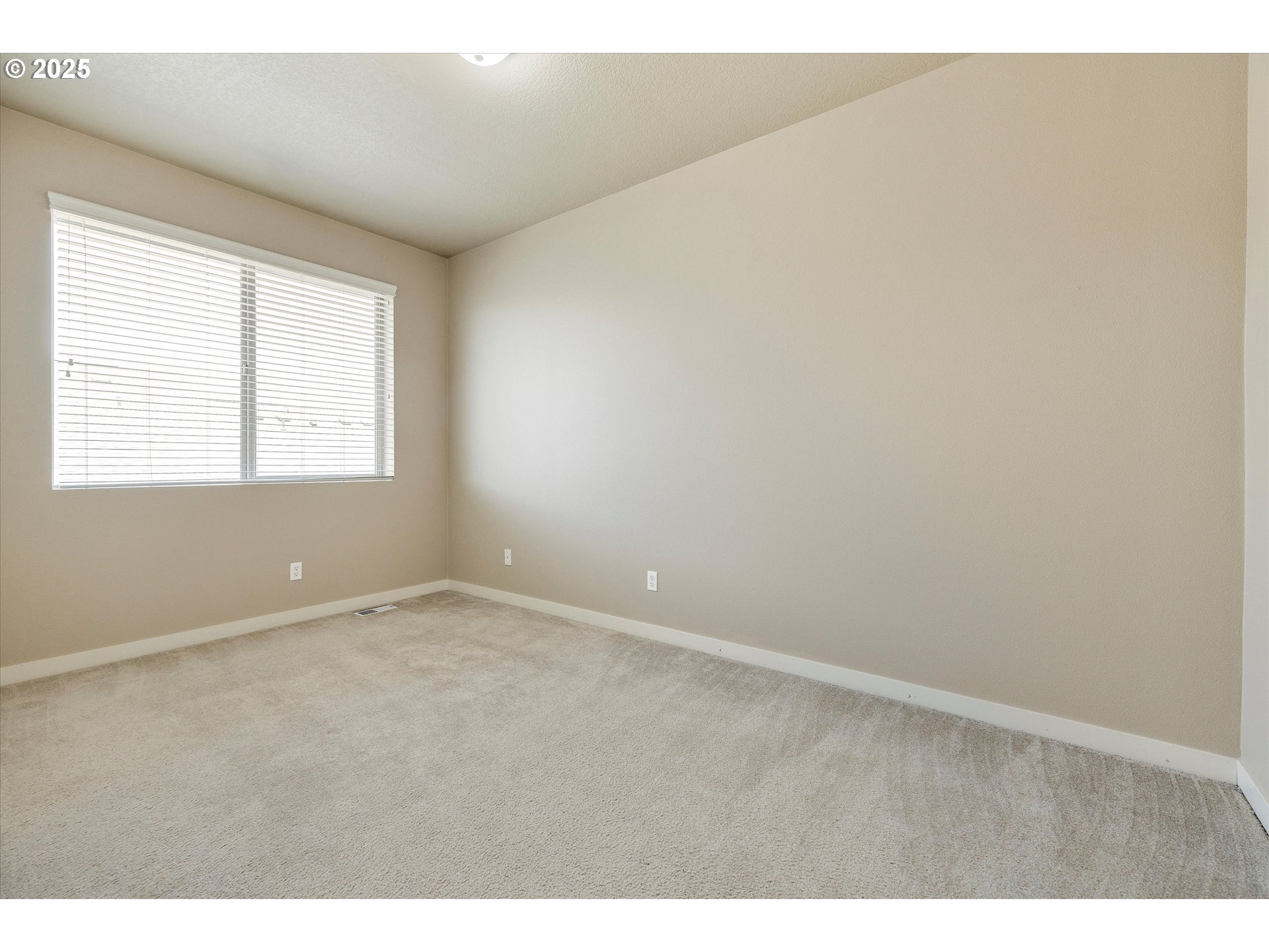 11275 Southeast Aquila Street Happy Valley, OR 97086 - Photo 16 of 27