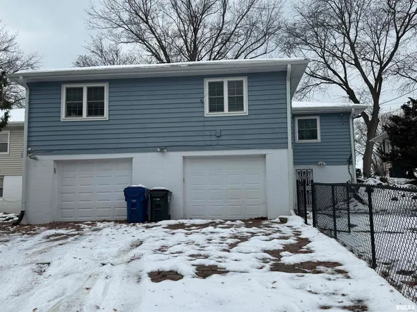 $2,000 | 3319 North Marquette Street, Davenport, IA 52806