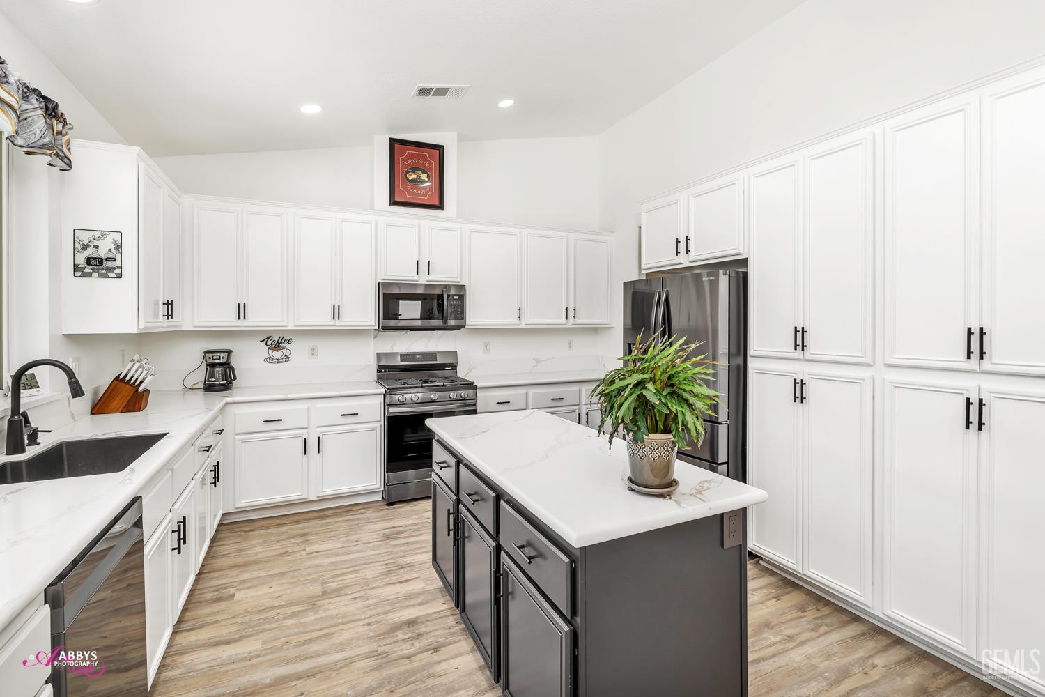 Undisclosed Address Bakersfield, CA 93312 - Photo 36 of 41