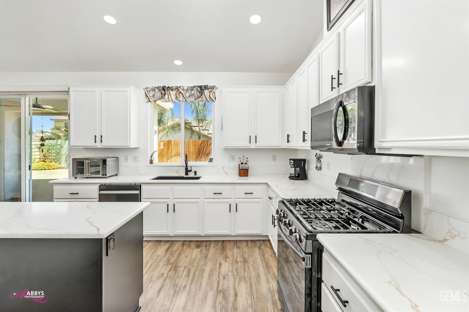 Undisclosed Address Bakersfield, CA 93312 - Photo 38 of 41