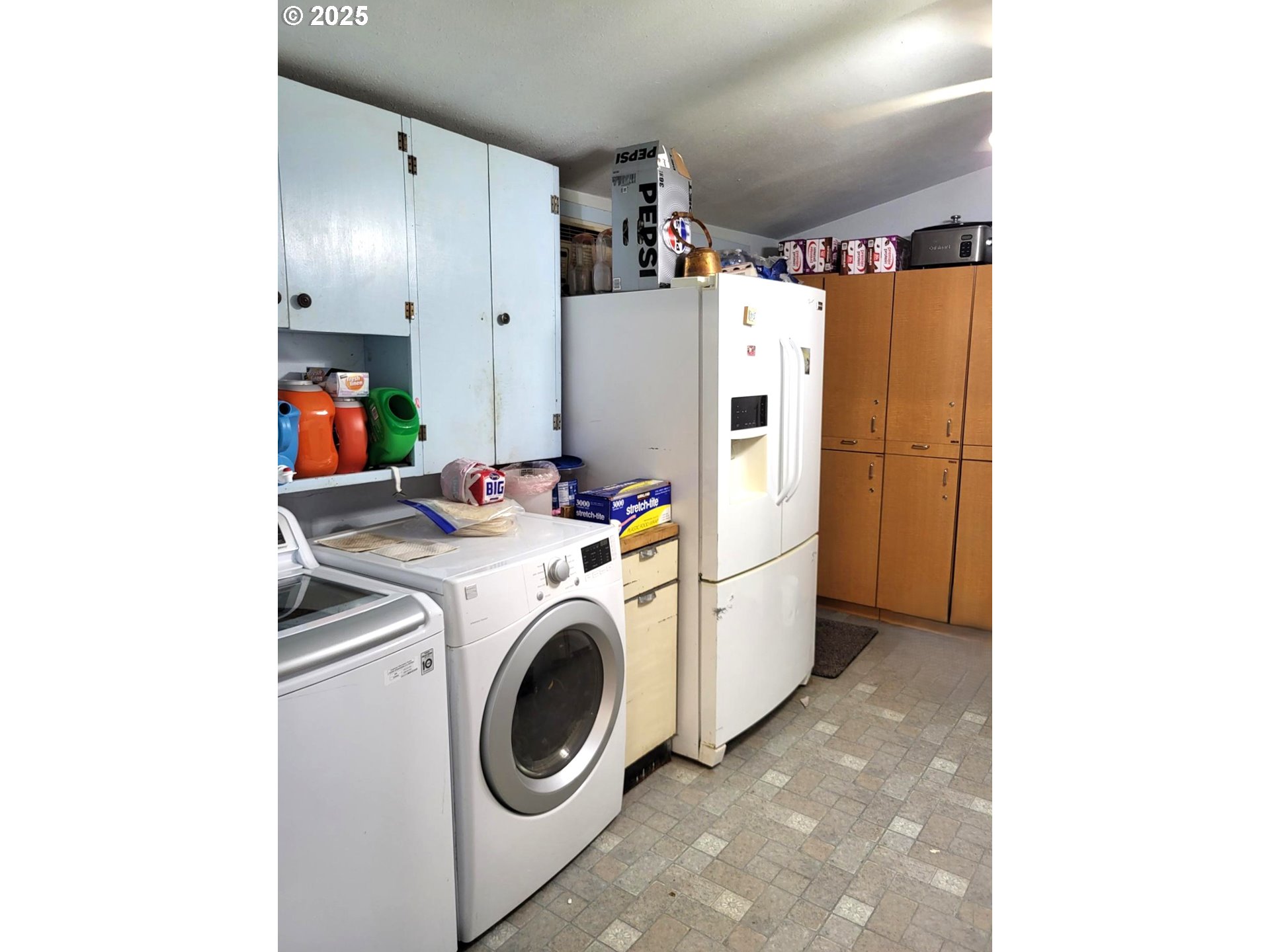 634 East Main Street Sheridan, OR 97378 - Photo 15 of 30 a utility room with dryer and washer