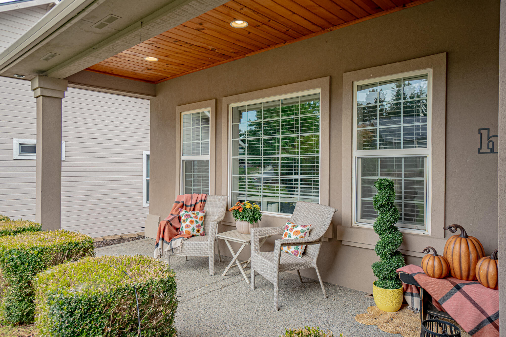 1231 Poppy Ridge Drive Eagle Point, OR 97524 - Photo 7 of 73 DSC05869-HDR