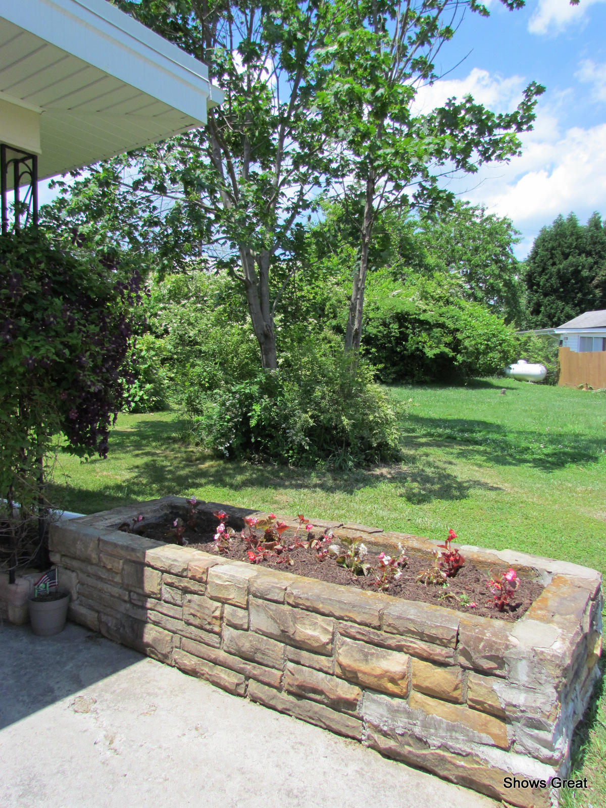 1502 Wilson Road Northwest Roanoke, VA 24017 - Photo 22 of 33 UNIQUE FLOWER BEDS FOR GARDENING
