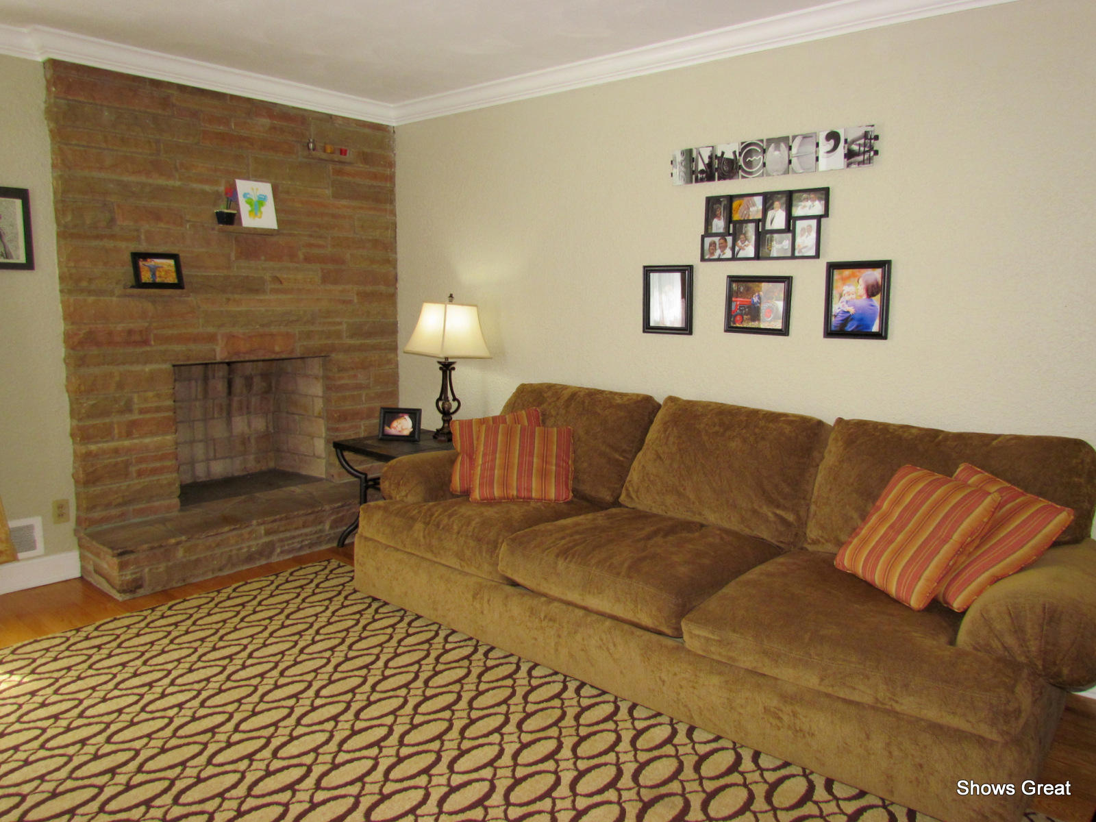 1502 Wilson Road Northwest Roanoke, VA 24017 - Photo 4 of 33 STONE FIREPLACE IN FAMILY ROOM