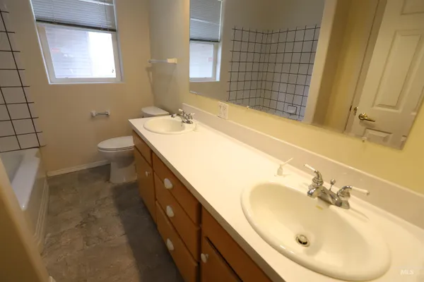 $689,900 | 1368 Stoneybrook Circle, Twin Falls, ID 83301