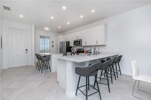 $284,900 | 43989 Boardwalk Loop, Unit 2043, Babcock Ranch, FL 33982