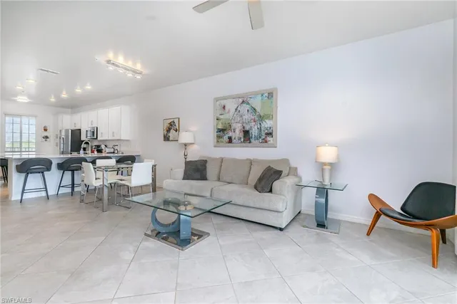 $284,900 | 43989 Boardwalk Loop, Unit 2043, Babcock Ranch, FL 33982