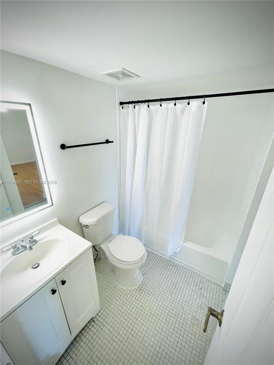 4705 Northwest 7th Street, Unit 3057 Miami, FL 33126 - Photo 12 of 18