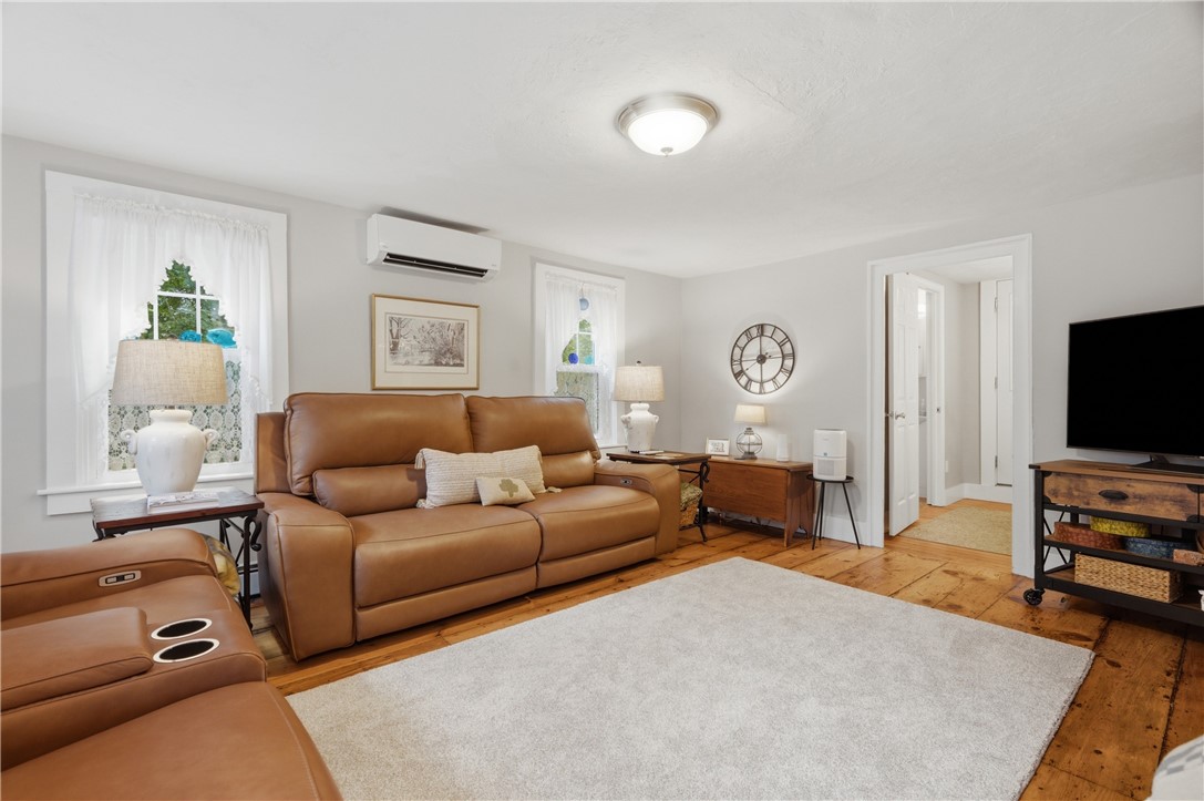 44 Old Great Road North Smithfield, RI 02896 - Photo 13 of 41