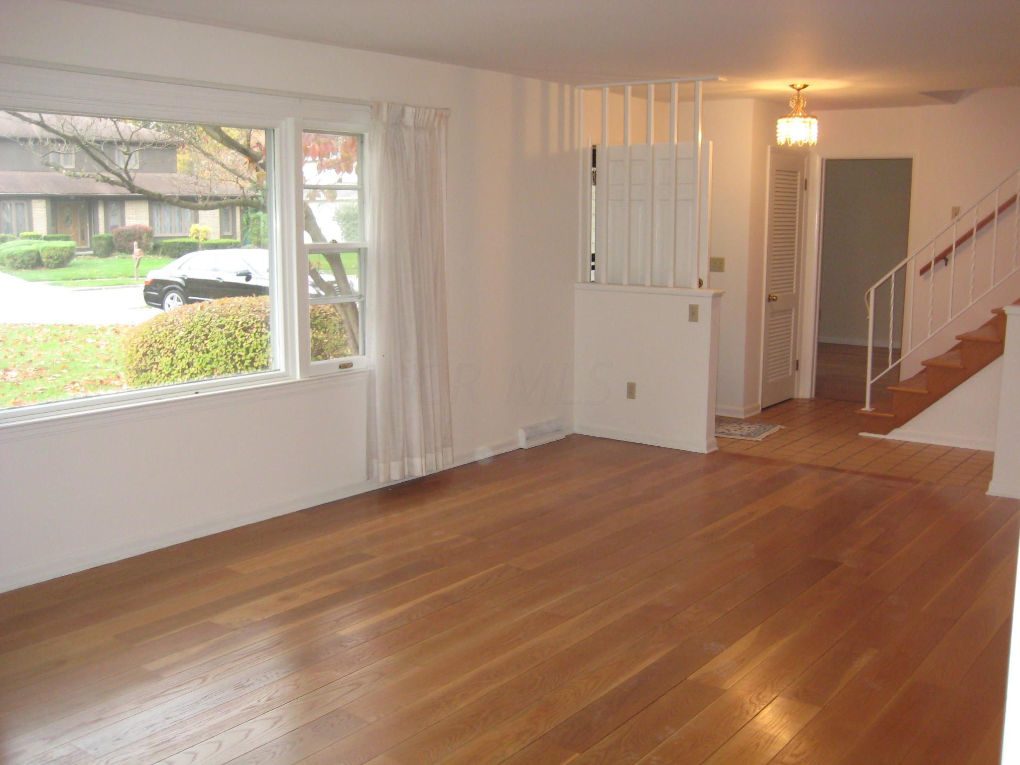 1730 Ardwick Road Upper Arlington, OH 43220 - Photo 8 of 27