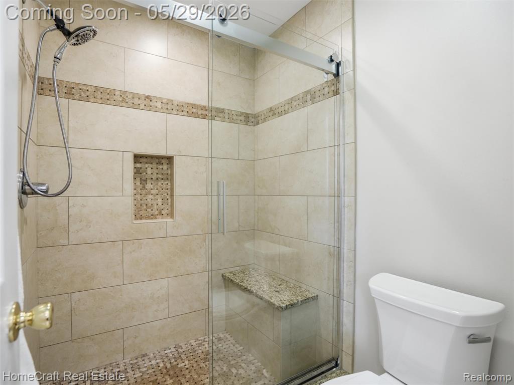 45088 Danbury Road Canton, MI 48188 - Photo 21 of 39
