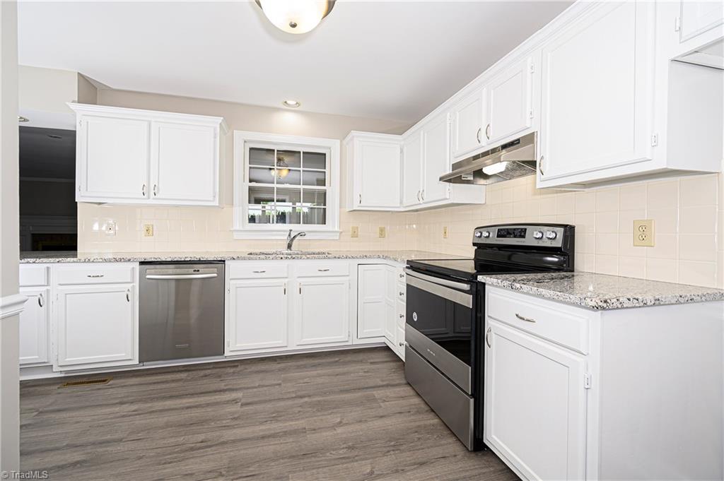 6135 Spring Forest Drive Pfafftown, NC 27040 - Photo 13 of 30