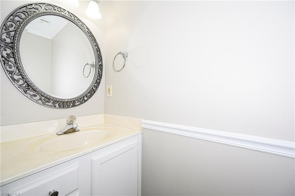 6135 Spring Forest Drive Pfafftown, NC 27040 - Photo 16 of 30