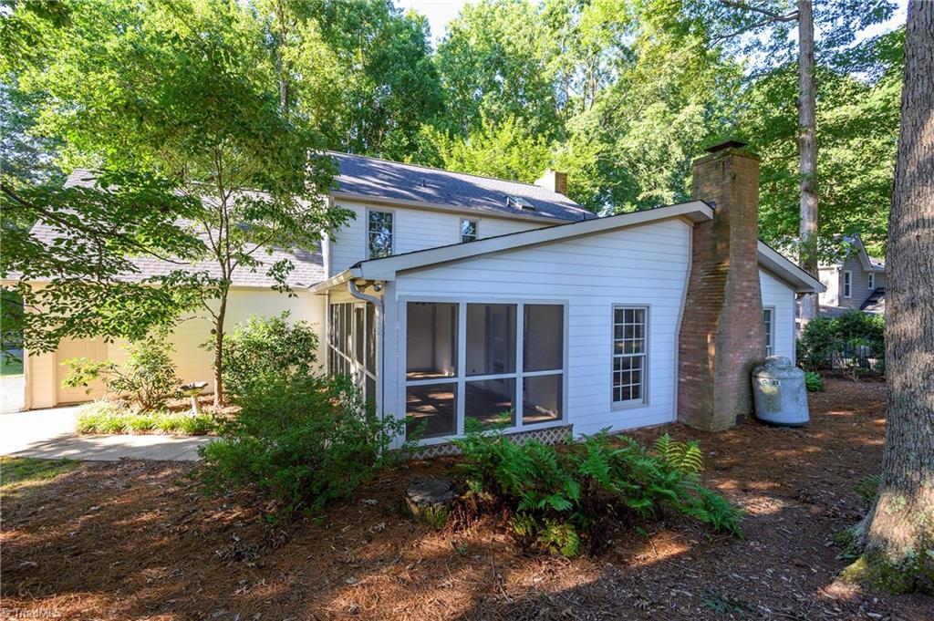 6135 Spring Forest Drive Pfafftown, NC 27040 - Photo 4 of 30