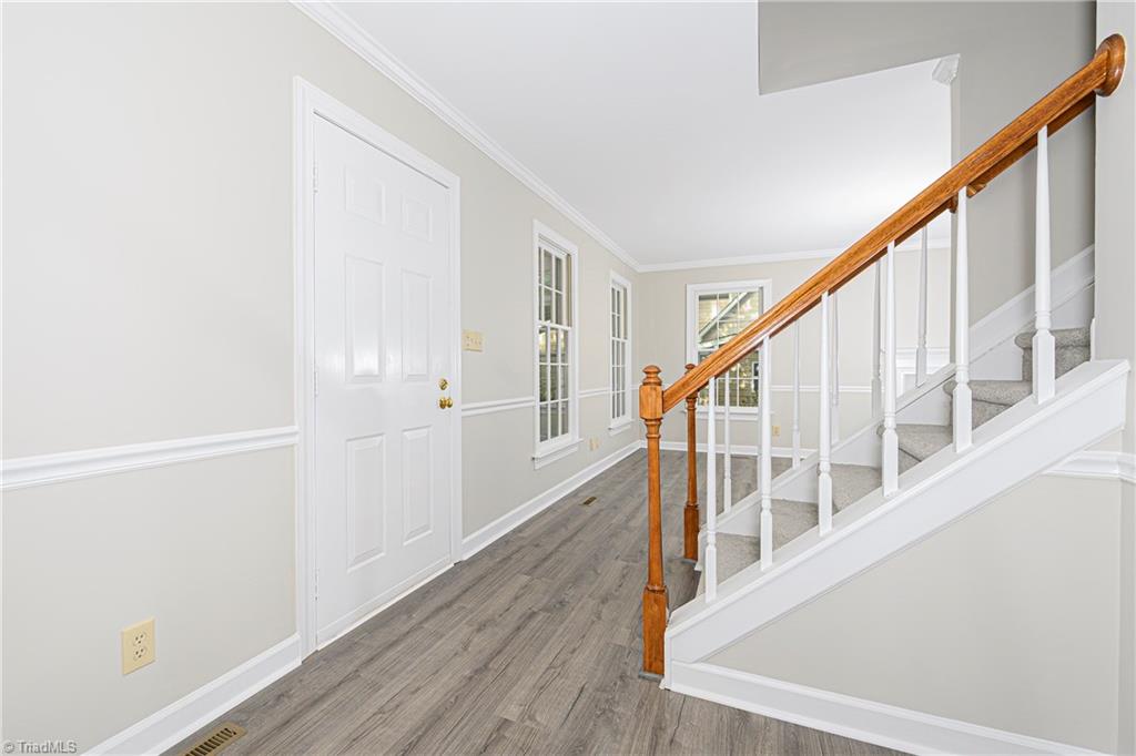 6135 Spring Forest Drive Pfafftown, NC 27040 - Photo 8 of 30