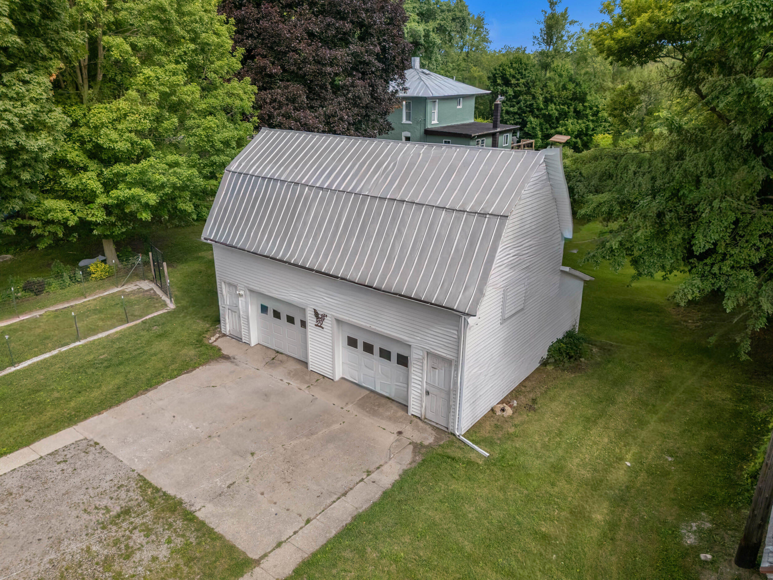 5388 Beecher Road Osseo, MI 49266 - Photo 2 of 42
