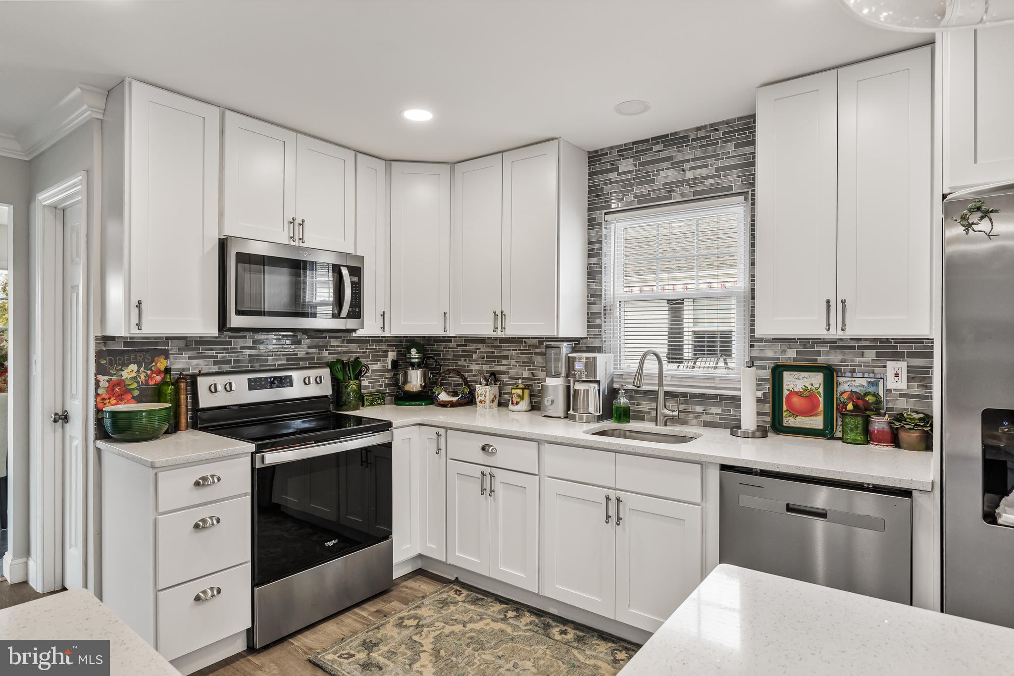 34 Chatham Place Southampton, NJ 08088 - Photo 12 of 28 All stainless steel appliances, they are included