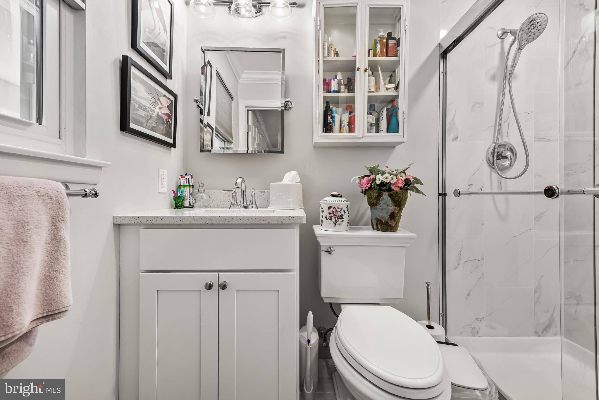 34 Chatham Place Southampton, NJ 08088 - Photo 22 of 28 Full bath with walk in shower