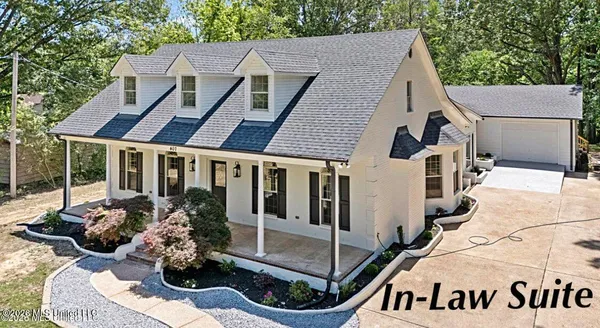 $550,000 | 407 Thunderbird Drive North, Hernando, MS 38632