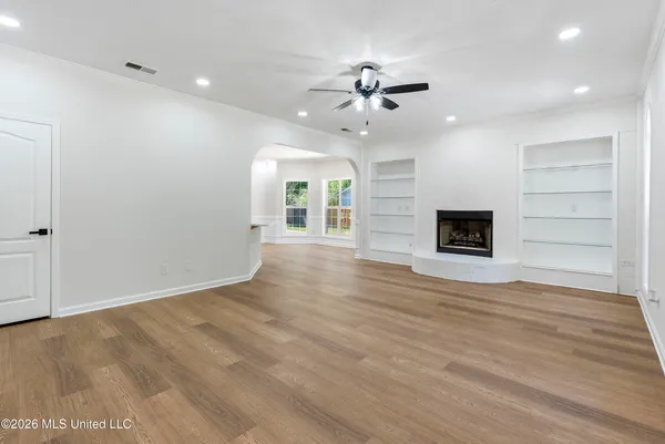$550,000 | 407 Thunderbird Drive North, Hernando, MS 38632