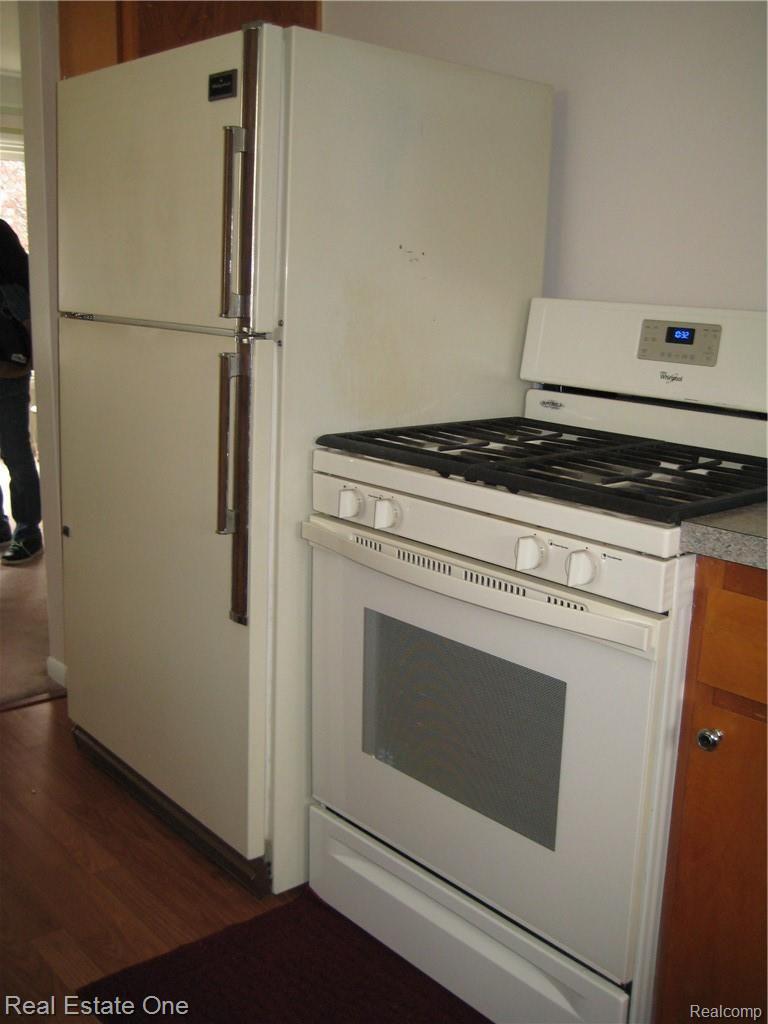 9620 Pardee Road Taylor, MI 48180 - Photo 10 of 27 IMG_4832.JPG