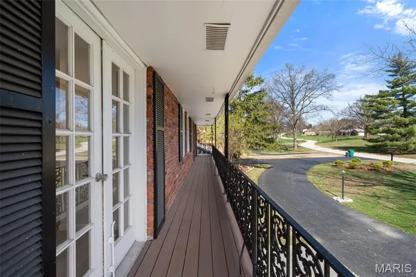$920,000 | 29 Summerhill Lane, Town and Country, MO 63017