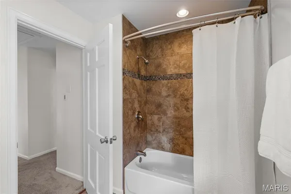 $920,000 | 29 Summerhill Lane, Town and Country, MO 63017