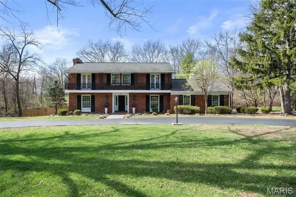 $920,000 | 29 Summerhill Lane, Town and Country, MO 63017