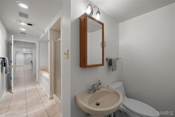 $920,000 | 29 Summerhill Lane, Town and Country, MO 63017