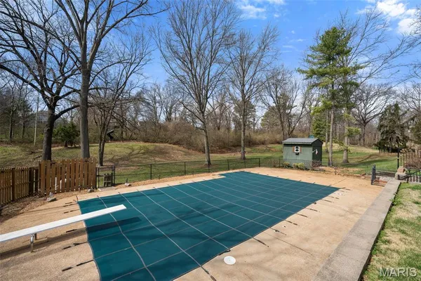 $920,000 | 29 Summerhill Lane, Town and Country, MO 63017