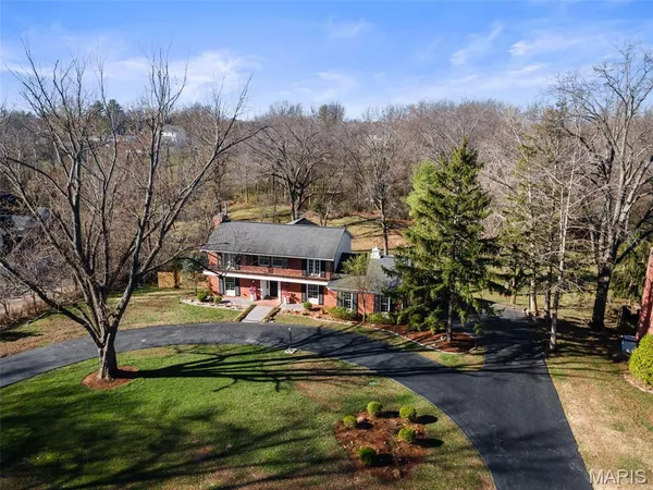 $920,000 | 29 Summerhill Lane, Town and Country, MO 63017