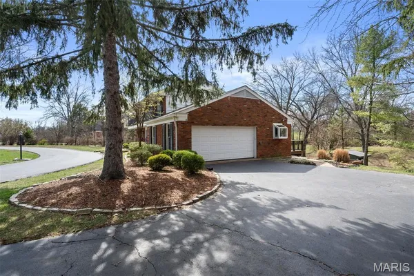 $920,000 | 29 Summerhill Lane, Town and Country, MO 63017