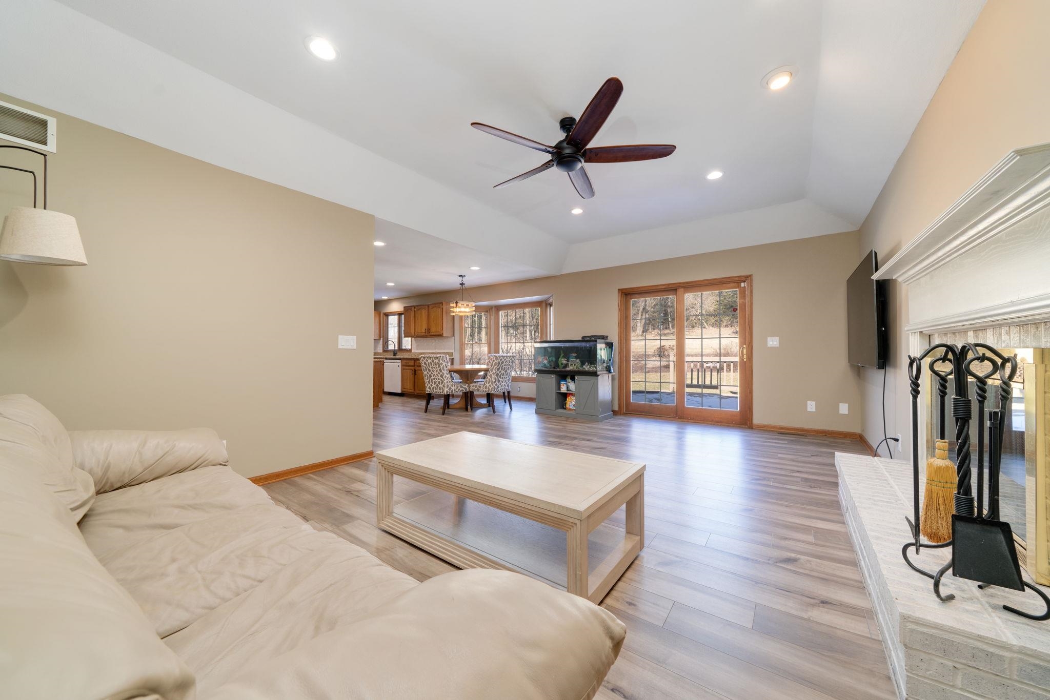 9345 Oakleaf Court Byron, IL 61010 - Photo 13 of 59