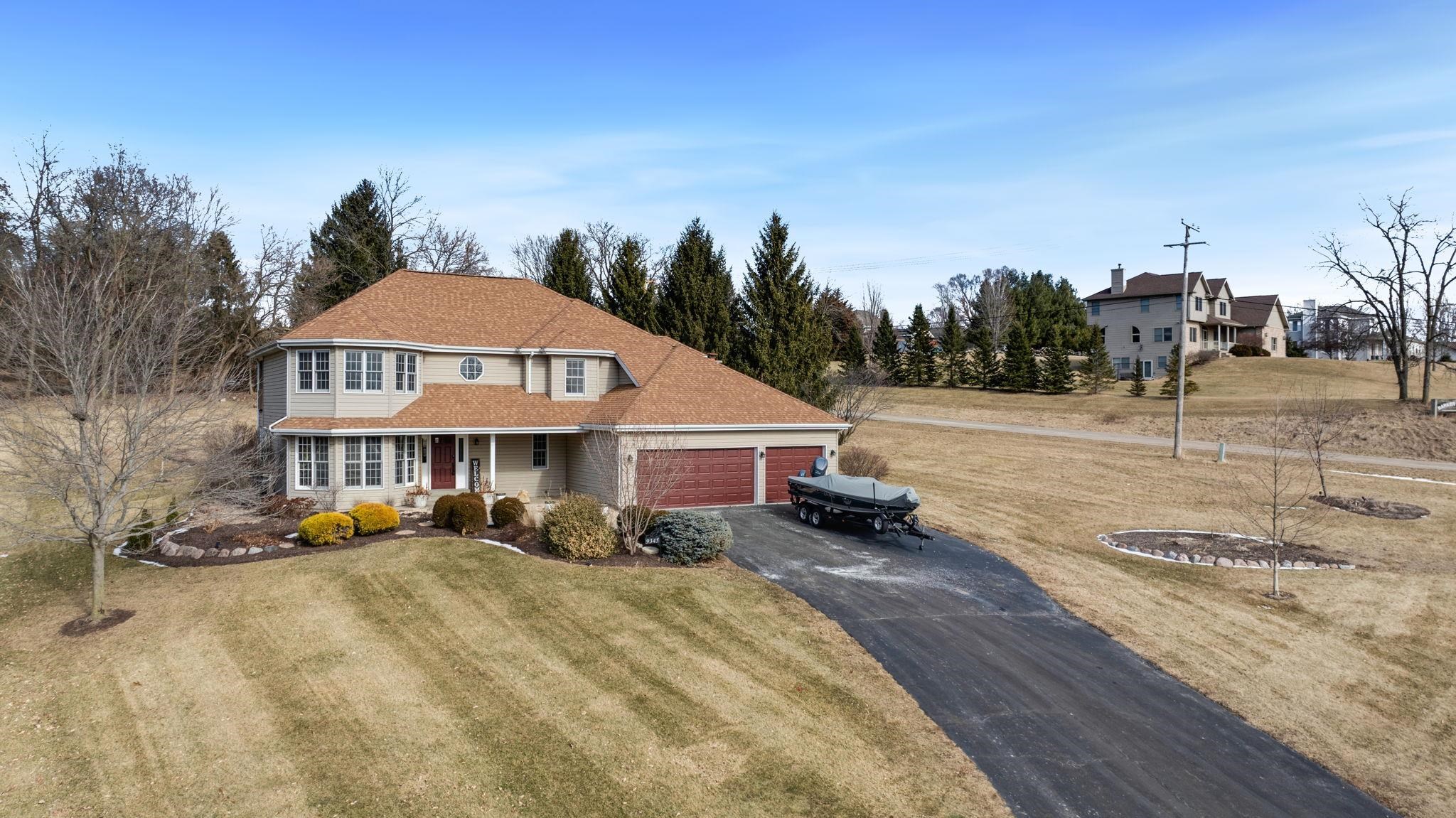 9345 Oakleaf Court Byron, IL 61010 - Photo 3 of 59