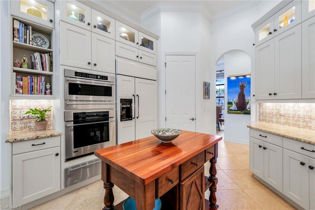 6477 Costa Circle Naples, FL 34113 - Photo 21 of 43