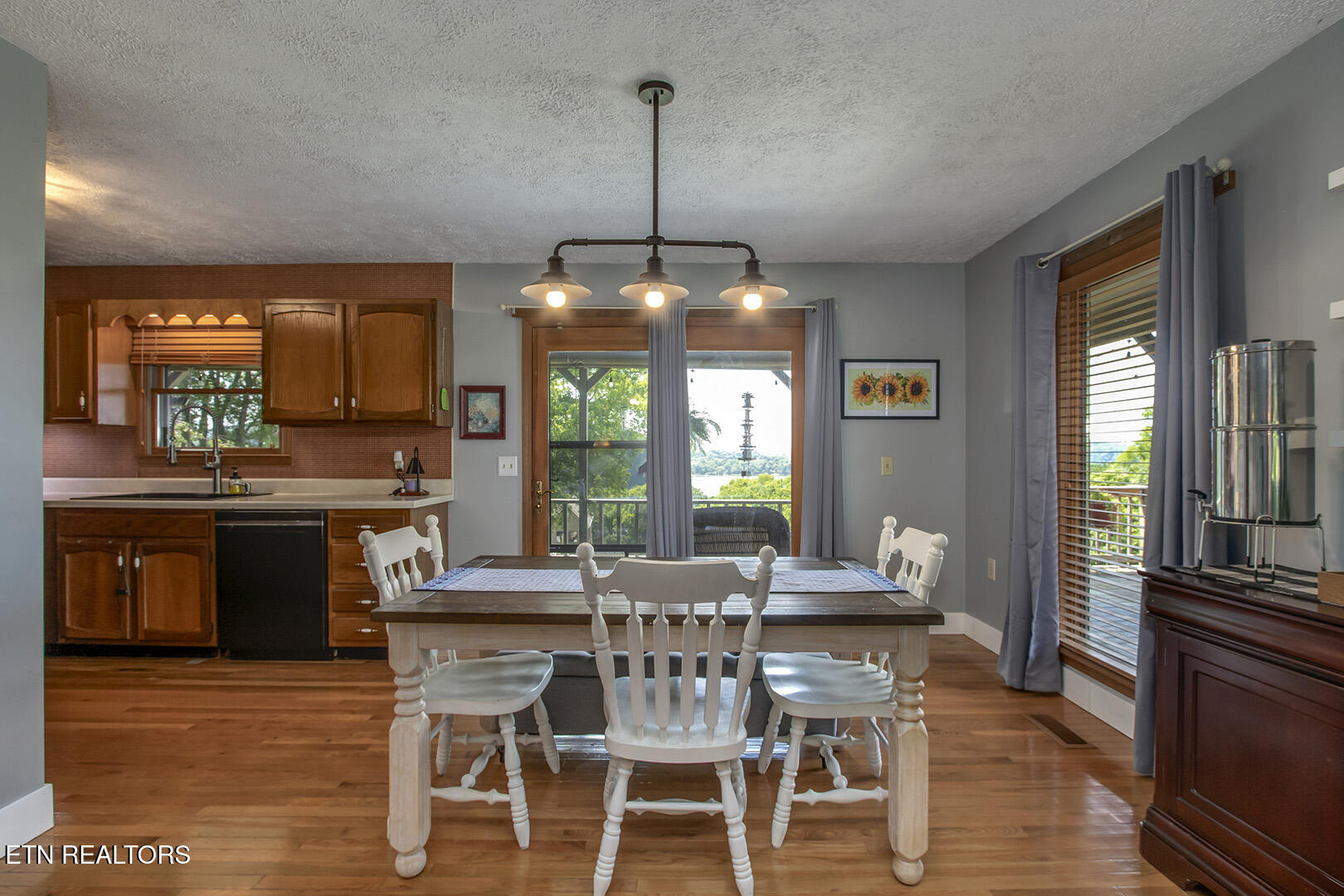 132 Morris Road Kingston, TN 37763 - Photo 14 of 60 14_MorrisLane_132_Dining01