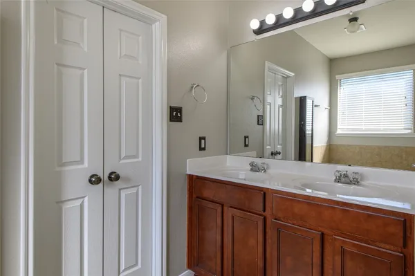 $2,300 | 15619 Mossy Park, Cypress, TX 77429