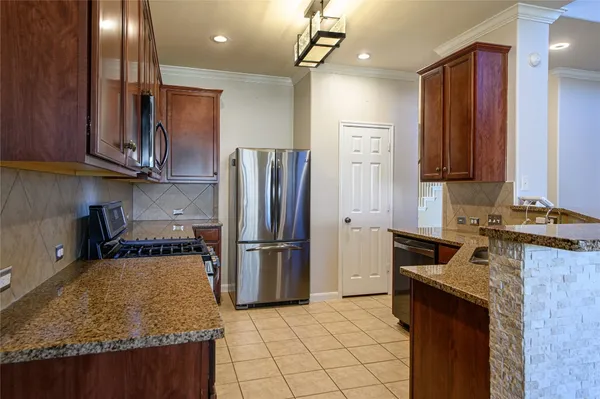 $2,300 | 15619 Mossy Park, Cypress, TX 77429