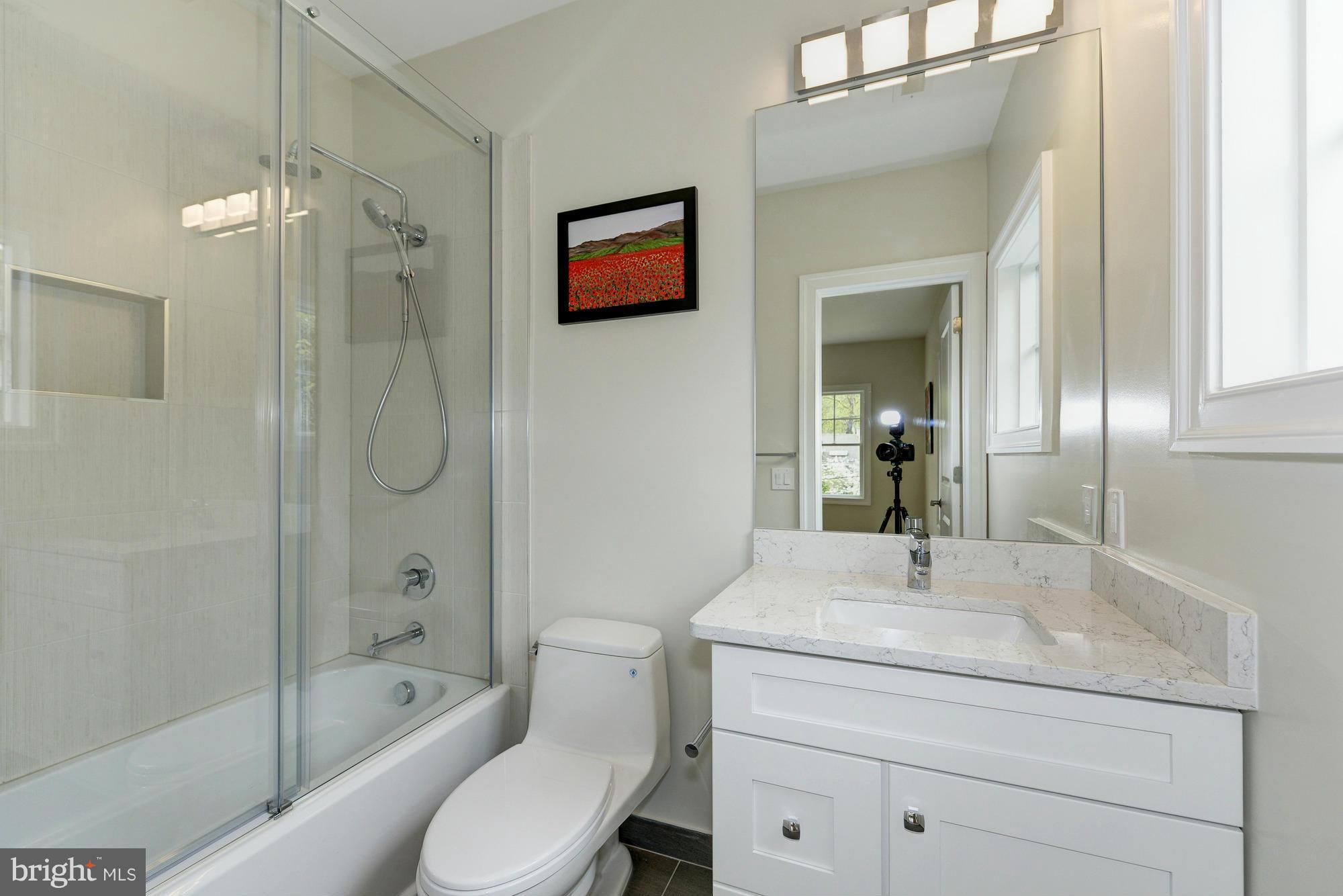 5304 Yorktown Road Bethesda, MD 20816 - Photo 25 of 30 Bath