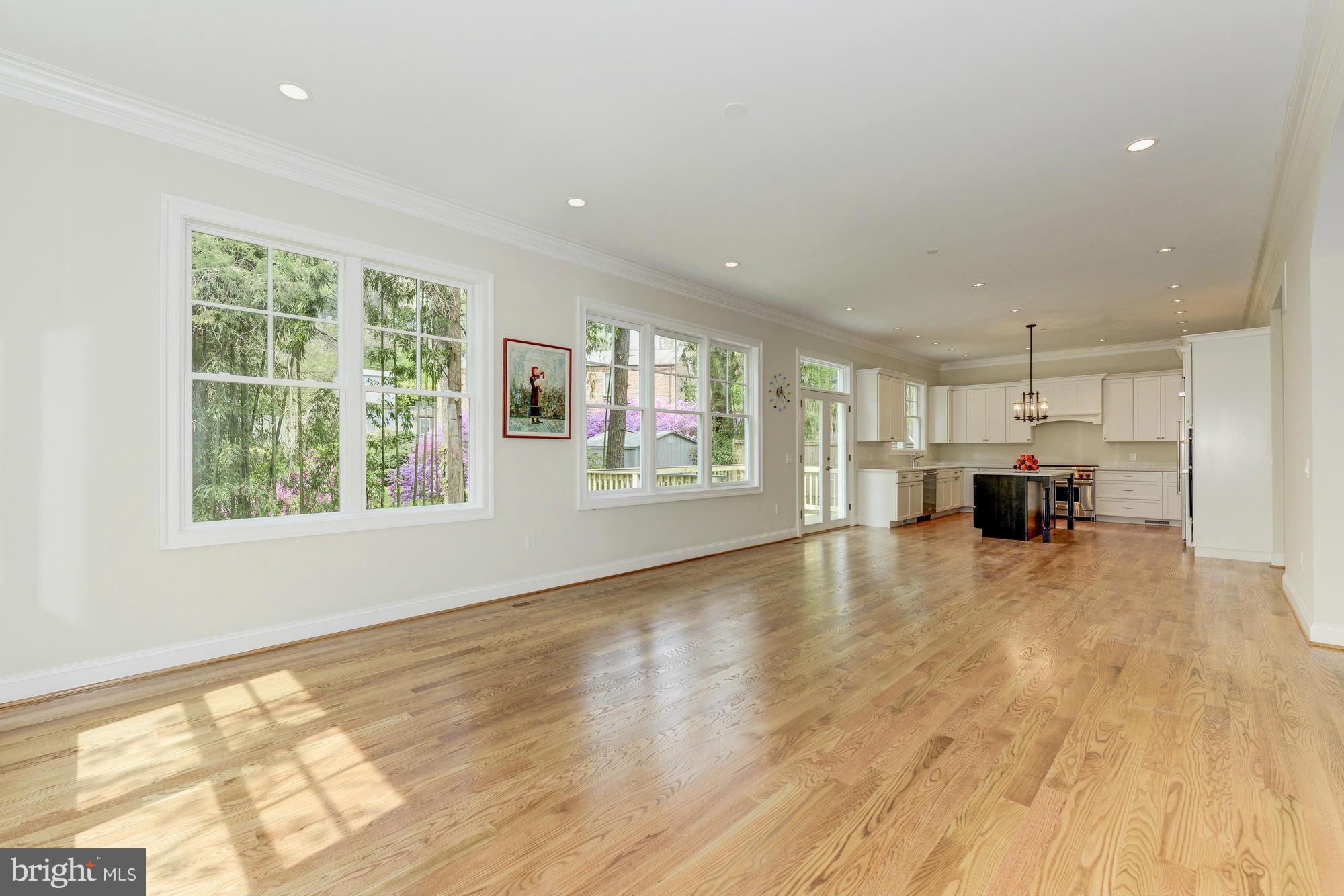 5304 Yorktown Road Bethesda, MD 20816 - Photo 9 of 30 Family Room