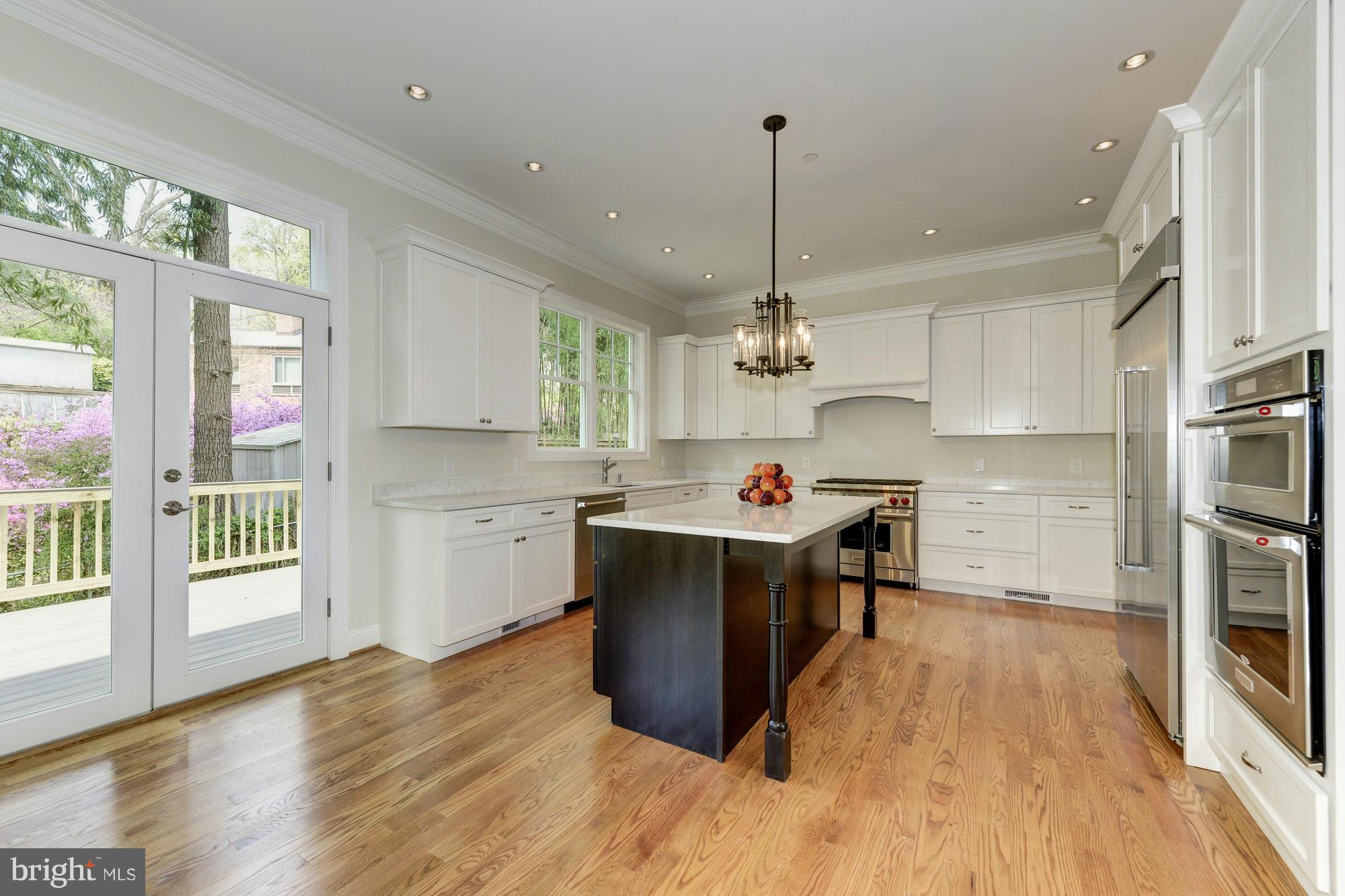 5304 Yorktown Road Bethesda, MD 20816 - Photo 10 of 30 Kitchen