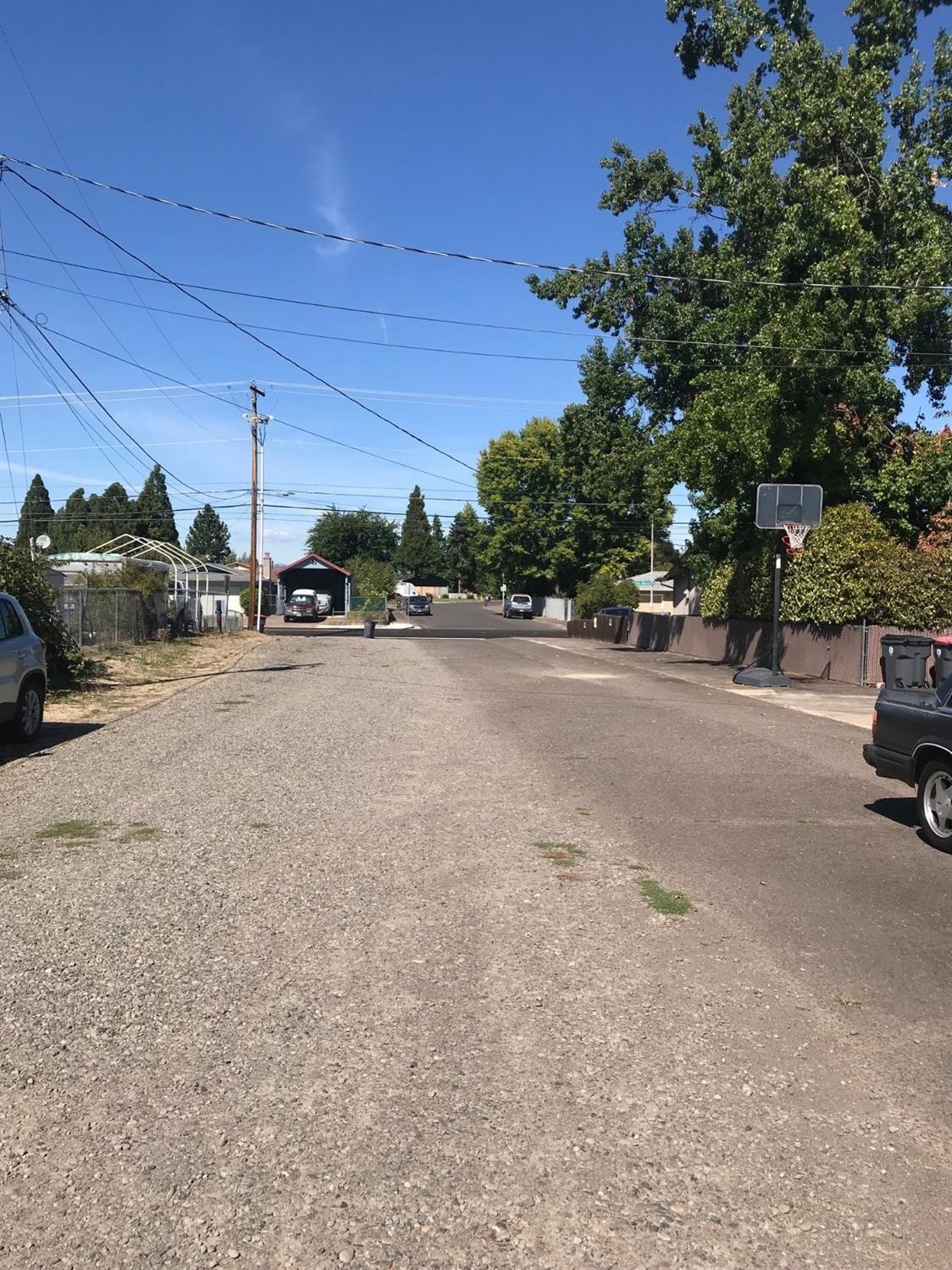 2286 Delta Waters Road Medford, OR 97504 - Photo 26 of 33 Private lane. Straight ahead is Delta Wa