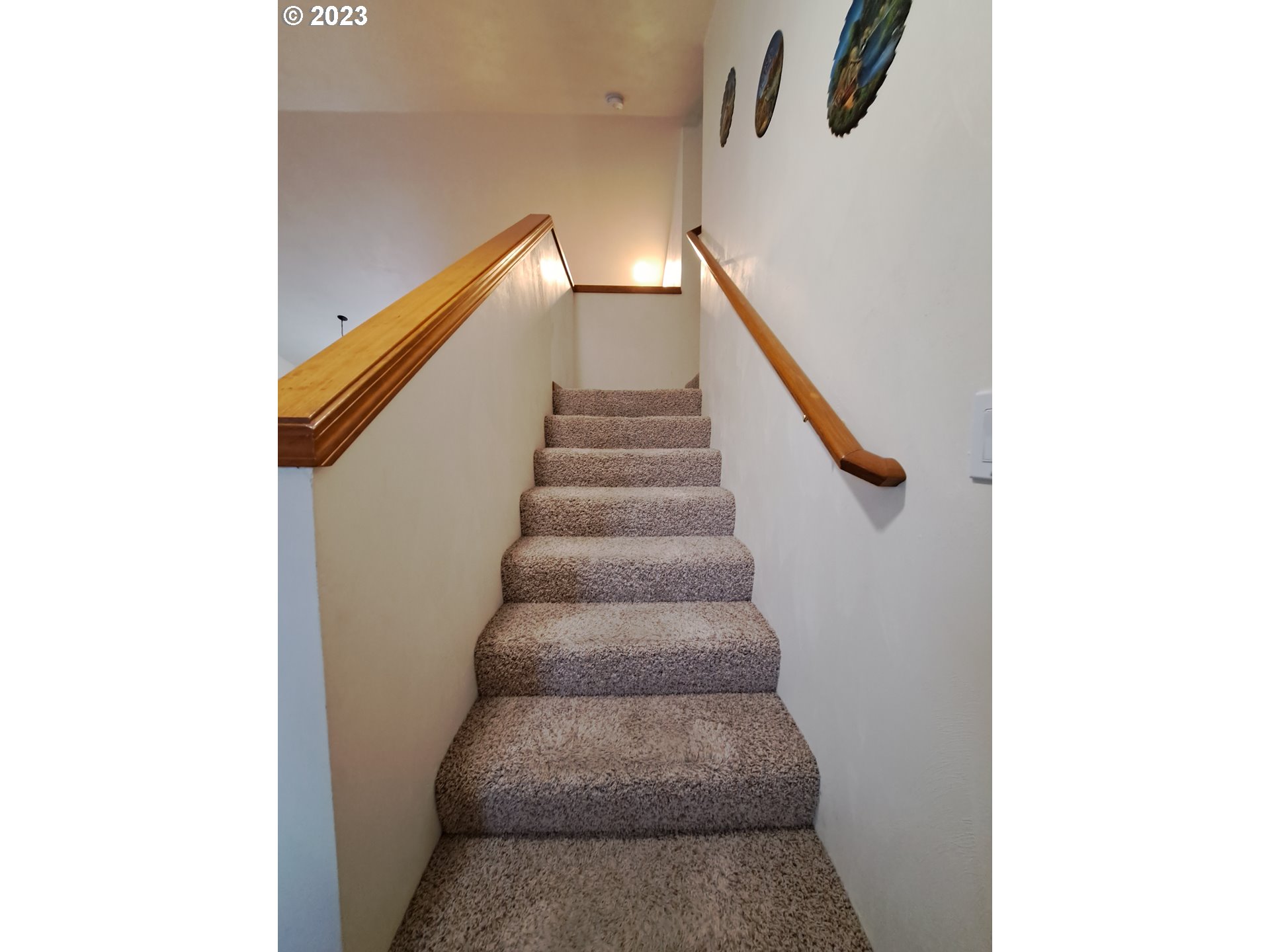 1254 Ostrander Lane Cottage Grove, OR 97424 - Photo 9 of 24