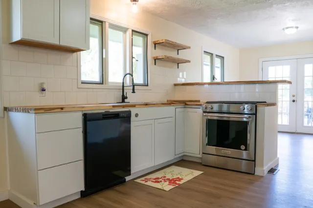 $374,900 | 395 Church Street, Spencer, TN 38585