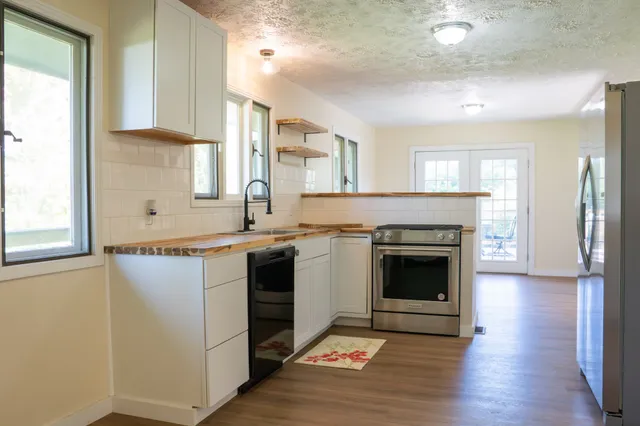 $374,900 | 395 Church Street, Spencer, TN 38585