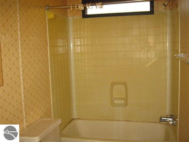 6314 West Sharon Road Southwest Fife Lake, MI 49633 - Photo 8 of 15 1709402-7.JPG
