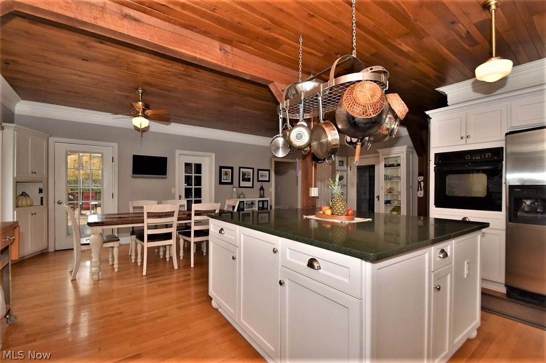18553 Snyder Road Chagrin Falls, OH 44023 - Photo 12 of 34 Gallery Image 12