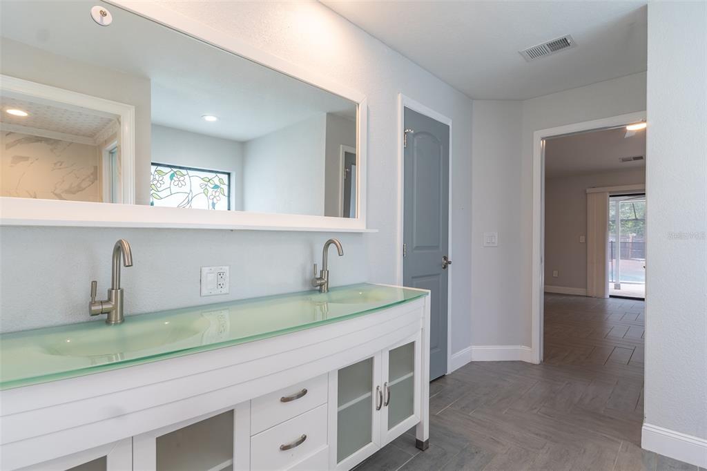 2402 Prairie Place Lutz, FL 33549 - Photo 22 of 40