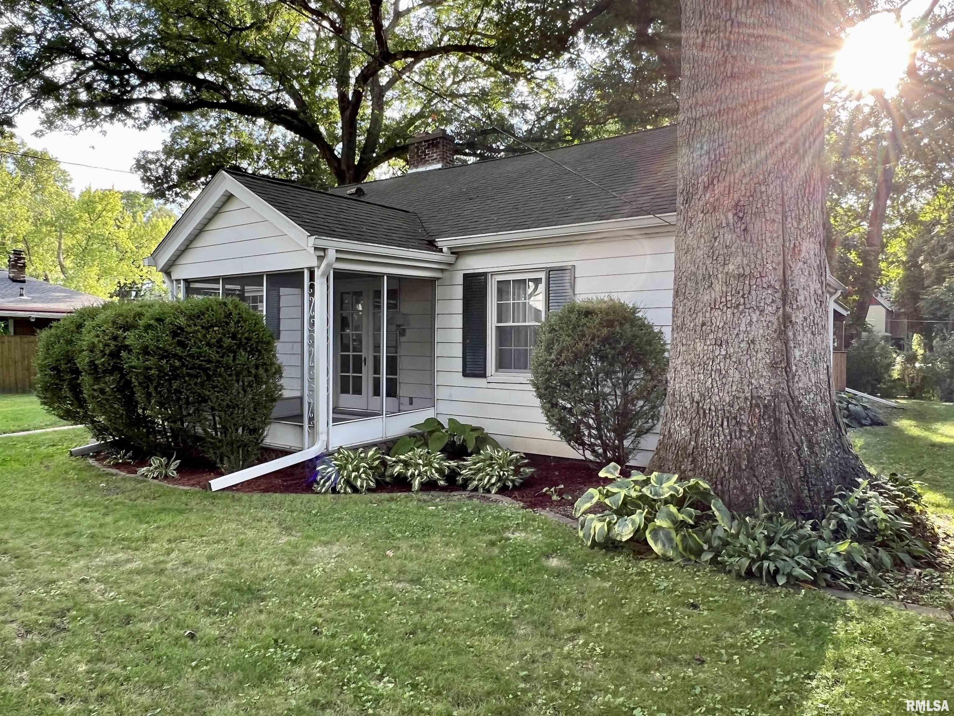 732 3rd Street Moline, IL 61265 - Photo 1 of 29 Gallery Image 1