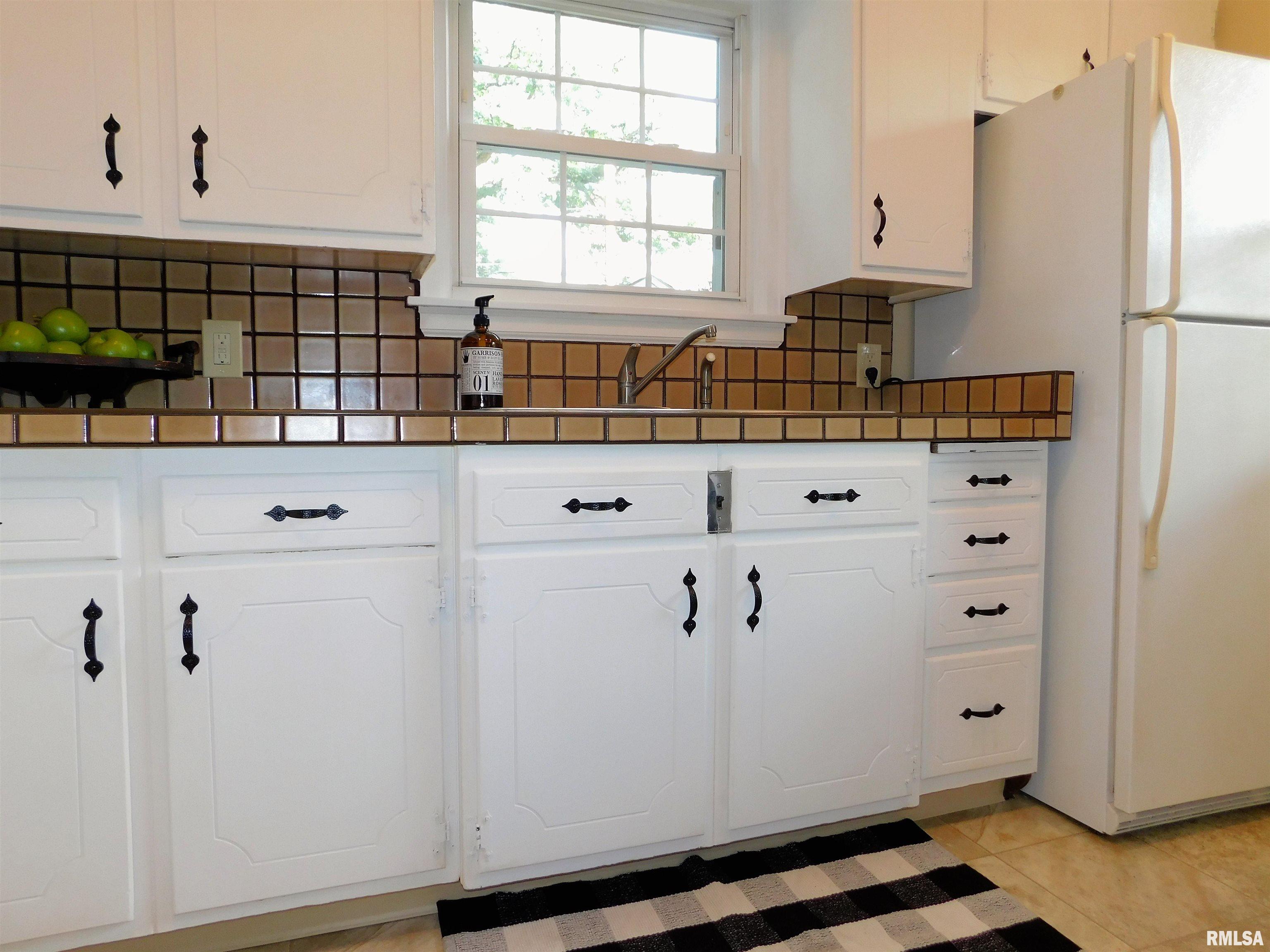 732 3rd Street Moline, IL 61265 - Photo 15 of 29 Gallery Image 15